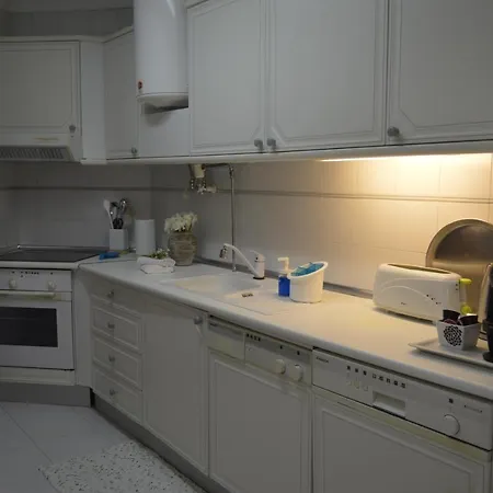 Proximo Da Marina C/piscina E Estacionamento * Vilamoura