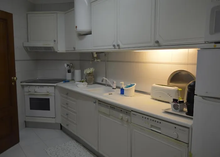 Proximo Da Marina C/piscina E Estacionamento * Vilamoura