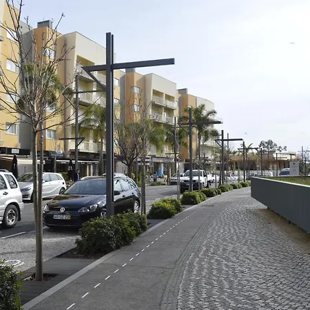 Próximo Da Marina C/piscina E Estacionamento Apartamento Vilamoura