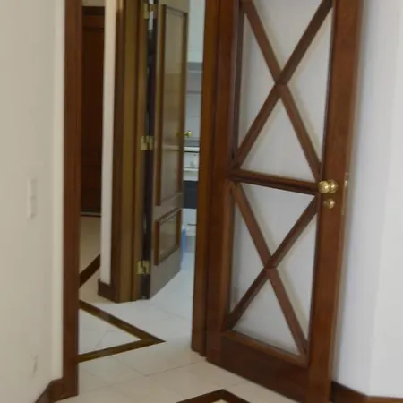 Próximo Da Marina C/piscina E Estacionamento *